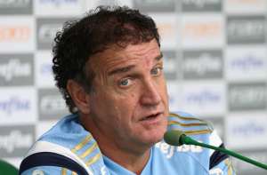 Especulado no Palmeiras, Cuca desconversa: 'Importa o interesse da diretoria'