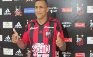 Botafogo contrata Arnaldo, ex-Ituano, e sonha com Madson, do Vasco