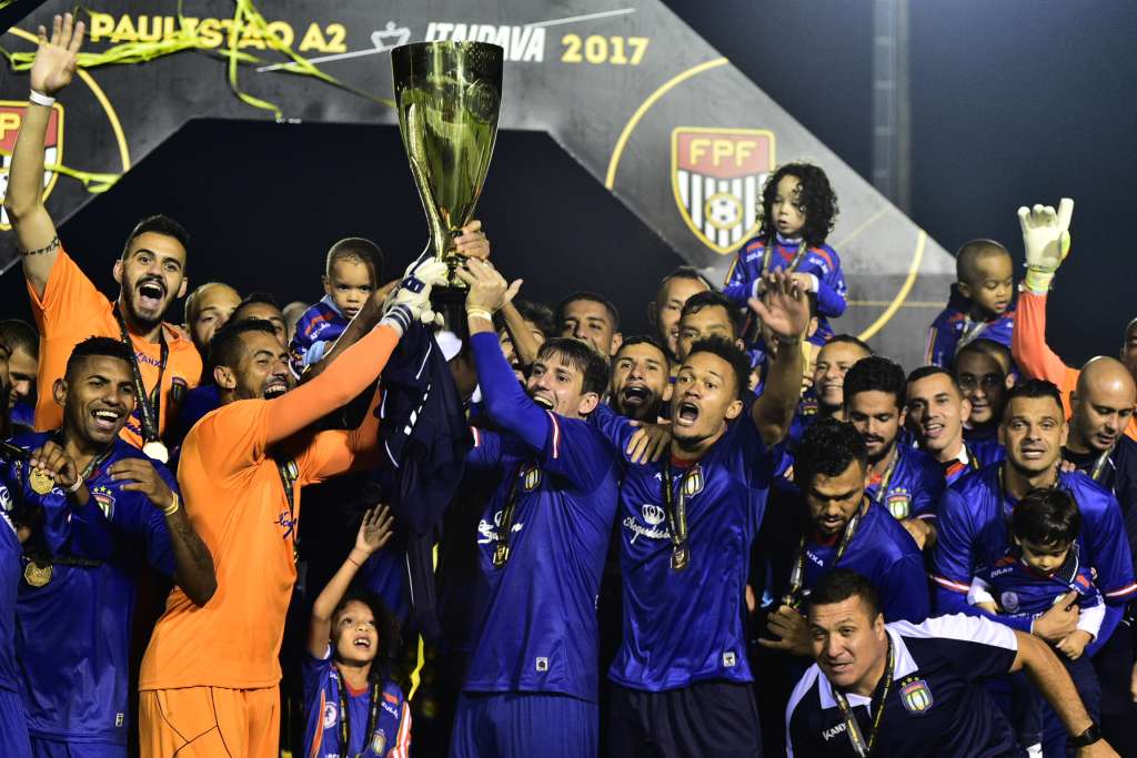O São Caetano foi campeão da Série A2. (Foto: Rodrigo Corsi / FPF)