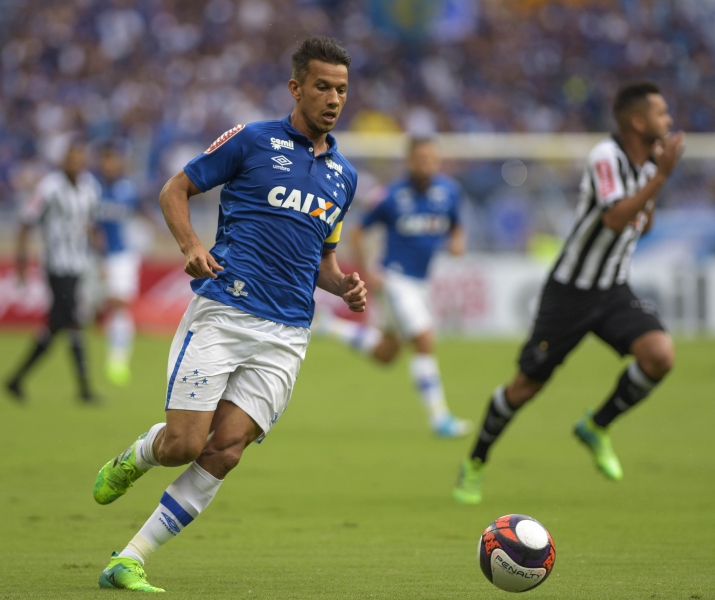 Henrique esquece final do Mineiro e projeta duelo do Cruzeiro na Sul-Americana