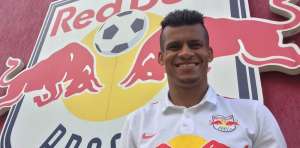 Vitória contrata Thallyson, ex-lateral do Flamengo, para o Brasileirão