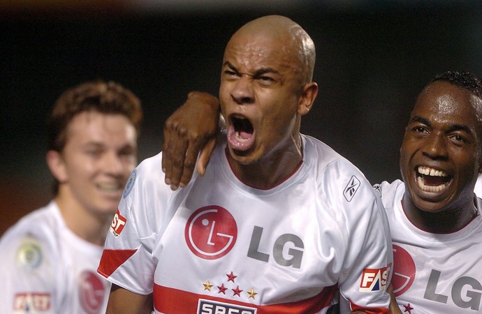 Alex Silva pode reforçar o Guarani. (Foto: Ruben Crhisti / SPFC)