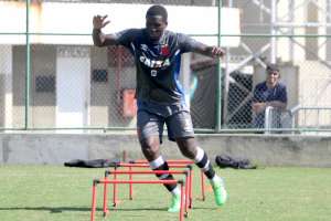 Jomar quer que Vasco jogue 'de igual para igual' contra o atual campeão Palmeiras
