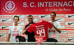 Após brilhar na Ponte, Pottker se apresenta ao Inter e mira 'nova história'