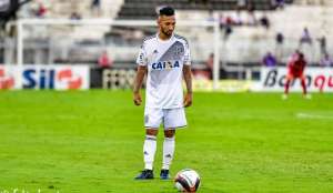 Corinthians cede dois jogadores e paga R$ 4 milhões por destaque da Ponte Preta