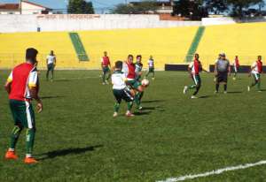 Profissional e base do XV de Jaú entram em campo no final de semana