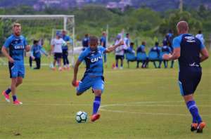 Avaí x Vitória - Não será dessa vez que Pet estará no comando do Leão...