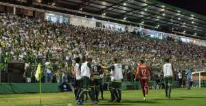 Vagner Mancini pede para Chapecoense esquecer luto e tentar surpreender