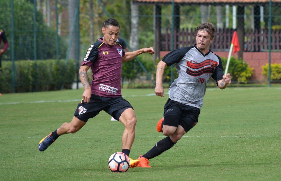 São Paulo deve cancelar empréstimo e devolver atacante Neilton ao Cruzeiro