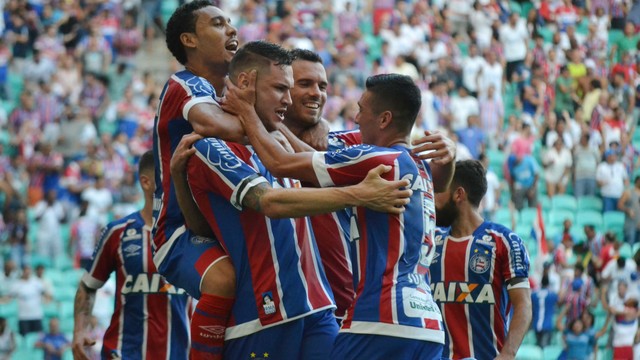 Com quatro gols em sete minutos, Bahia goleia Furacão e estreia com vitória depois de 15 anos