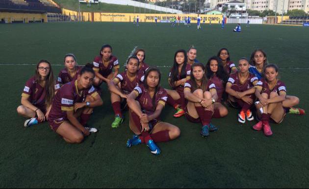 Meninas do Juventus voltaram pra casa sem atuar (Foto: Marcelo Rodrigues) Meninas do Juventus voltaram pra casa sem atuar (Foto: Marcelo Rodrigues)
