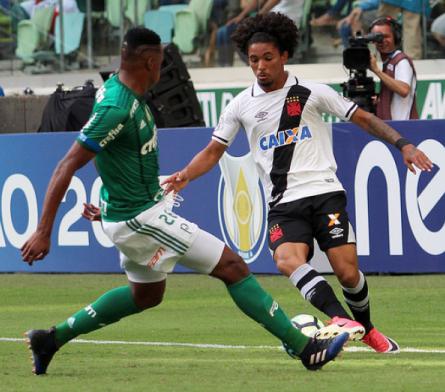 Marcação do Palmeiras não deu chances para o Vasco. Foto: Carlos Gregório - Vasco