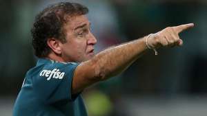 Cuca se diz aliviado por vitória: 'Meu histórico de estreias é ruim'