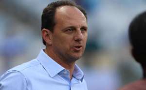 Rogério Ceni explica três zagueiros e fala em gol medonho do Cruzeiro