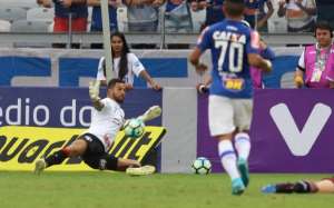 Mano Menezes exalta mudança em postura dos jogadores do Cruzeiro