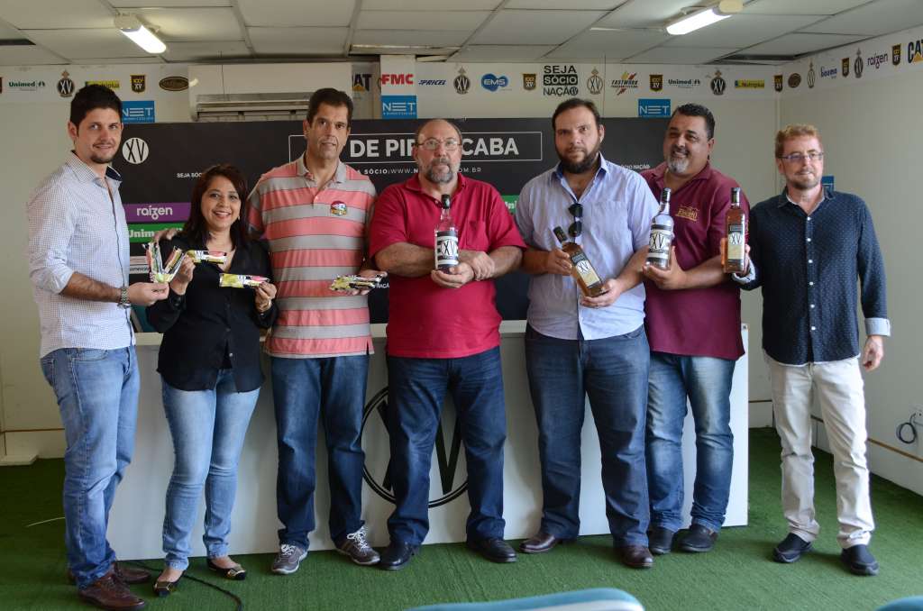 XV de Piracicaba lança linha oficial de cachaças e picolés em parceria com empresas 3 0002050242489 img