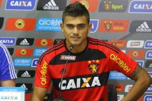 Apesar da derrota, Igor estreia com destaque na zaga do Sport