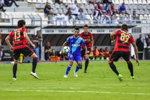 Clayson passa por exames finais para assinar contrato com o Corinthians