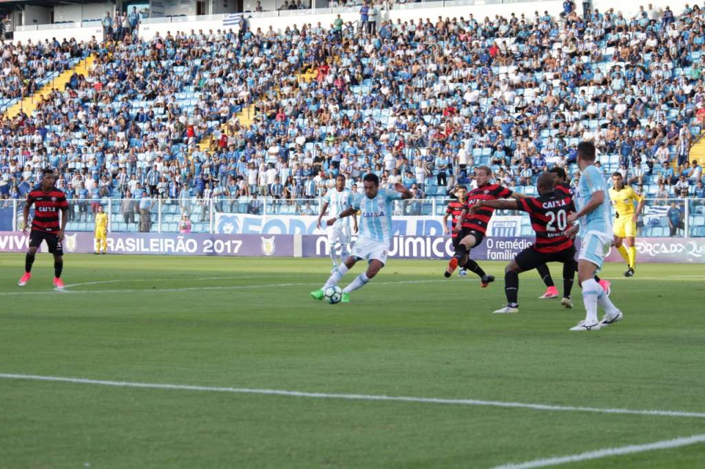 Na estreia do Brasileirão, o Avaí ficou no empate sem gols com o Vitória em Florianópolis - André Palma Ribeiro/Avaí FC