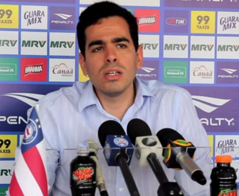 Marcelo Santana criticou a escalação de um trio inexperiente numa decisão