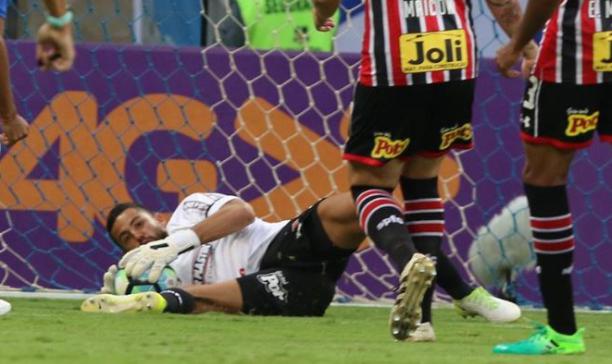 São Paulo continua sem um esquema tático definido e sem resultados