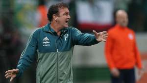 Cuca pede pés no chão no Palmeiras e vai observar reservas contra Chapecoense