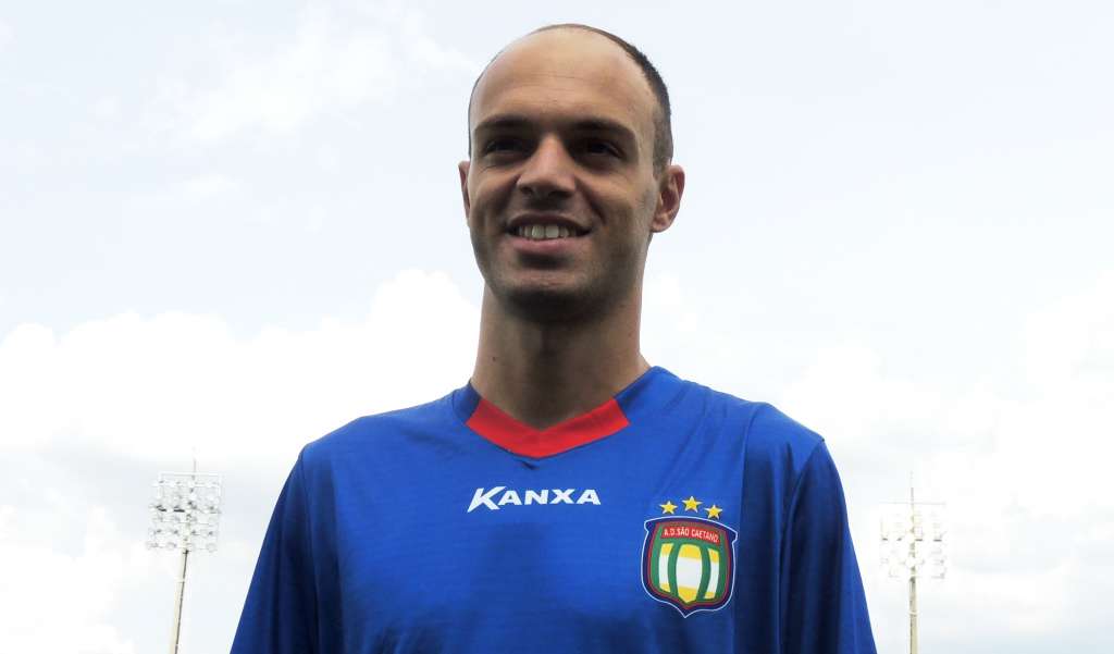 Carlão (foto), Ermínio, Esley e Magrão permanecem no clube - Foto: Fabrício Cortinove / São Caetano