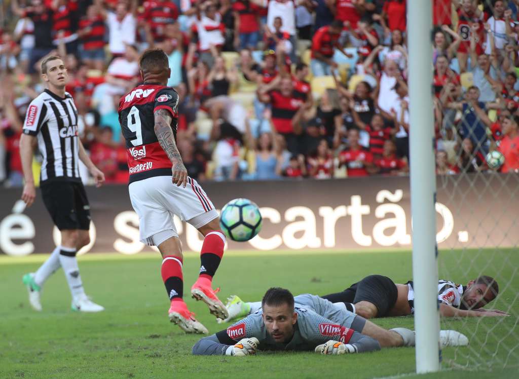 Guerrero deve jogar contra o Atlético Goianiense