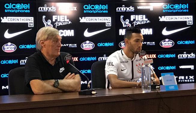 Clayson já foi apresentado, mas só deve jogar na próxima semana