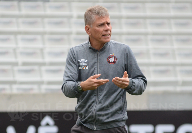 Paulo Autuori vai mandar o Atlético-PR a campo com o que tem de melhor