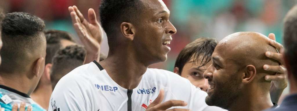 'É um resultado bom. A gente veio com intuito de ganhar, não veio só para arrancar empate', disse Jô - Foto: Daniel Augusto Jr/Ag. Corinthians