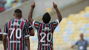 Sornoza sofre fratura no tornozelo e desfalca o Fluminense por três meses
