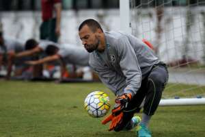 Cavalieri escapa de punição mais dura no STJD e é liberado no Fluminense