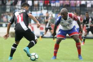 Gilberto comemora semana livre para treinar no Vasco antes do clássico com o Flu