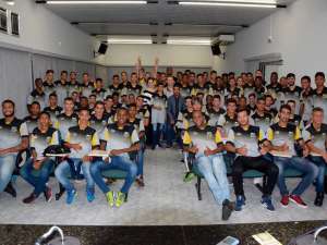 Categorias de base do Novorizontino participam de palestra sobre alimentação