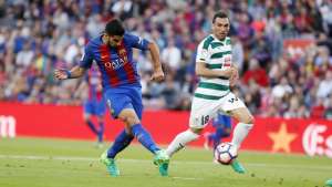 Suárez sofre lesão em treino do Barça e ficará fora dos próximos jogos do Uruguai