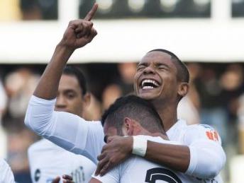 David Braz marcou três gols em dois jogos da semana