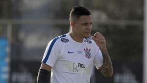 'Garçom' do Corinthians em 2017, Guilherme Arana destaca ajuda do centroavante Jô
