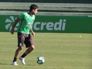 Na Bahia, Coritiba tenta superar desfalques diante do Vitória no Brasileirão