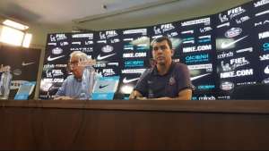 Léo Santos aguarda exames de Pablo para saber se será titular no Corinthians