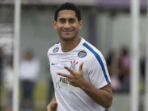 Xerife treina e é relacionado no Corinthians para enfrentar o Atlético-GO