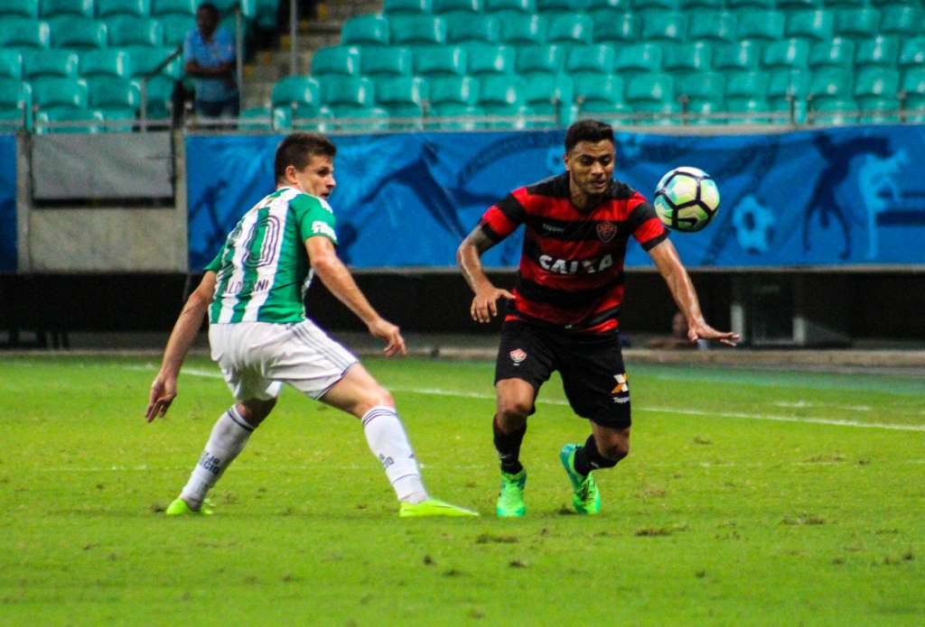 Coritiba derrotou o Vitória por 1 a 0 (Foto: Maurícia da Matta/EC Vitória)