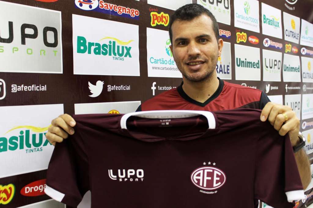 Ferroviária anuncia contratação de Danilo Sacramento