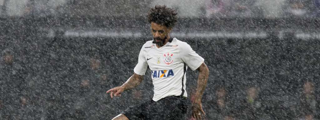 Cristian pode atuar por time da Libertadores