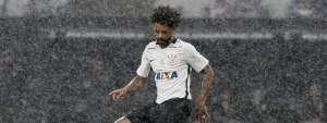 Jogadores esquecidos no Corinthians podem fechar com time da Libertadores