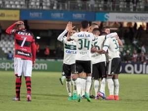 Três jogos e três derrotas: Atlético-GO tem pior início da sua história no Brasileirão