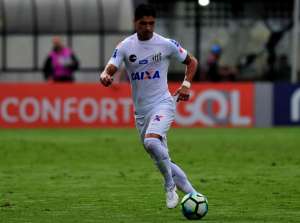 Renato, volante do Santos, admite queda de rendimento individual