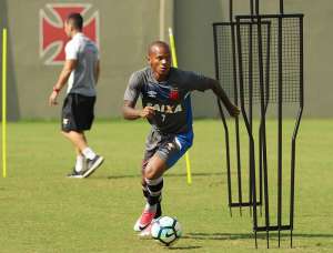 Manga Escobar celebra recuperação no Vasco e espera ampliar boa fase fora de casa