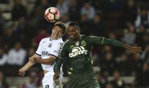 Chape 'esfria' interese do São Paulo e compra zagueiro junto ao Luverdense
