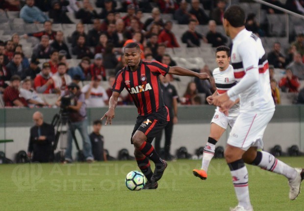 Atlético-PR 2 x 0 Santa Cruz - Furacão vence e está nas quartas da Copa do Brasil 3 0002050245604 img